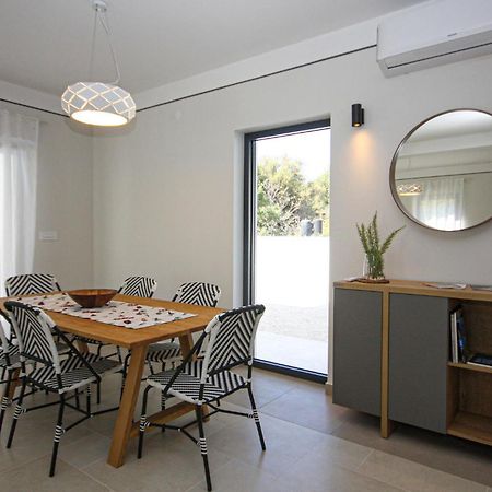Nice Home In Barbariga With Kitchen Exterior photo
