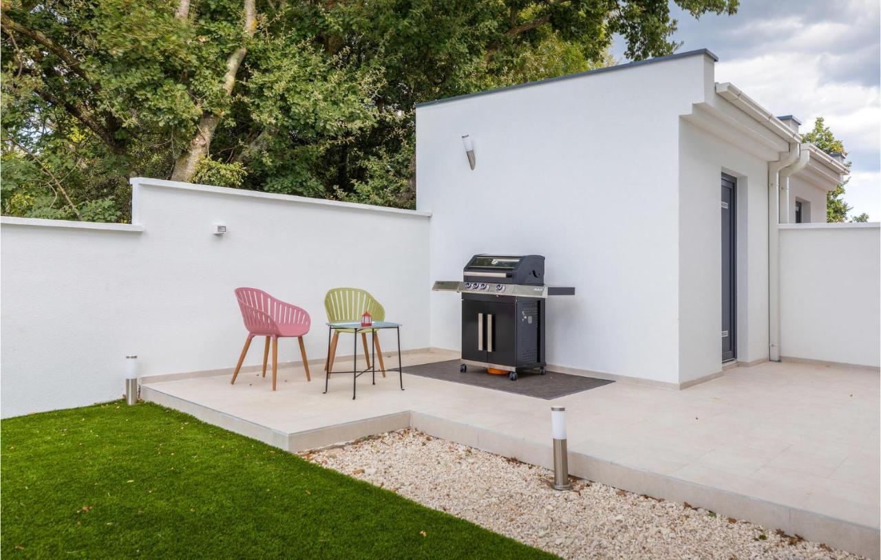 Nice Home In Barbariga With Kitchen Exterior photo